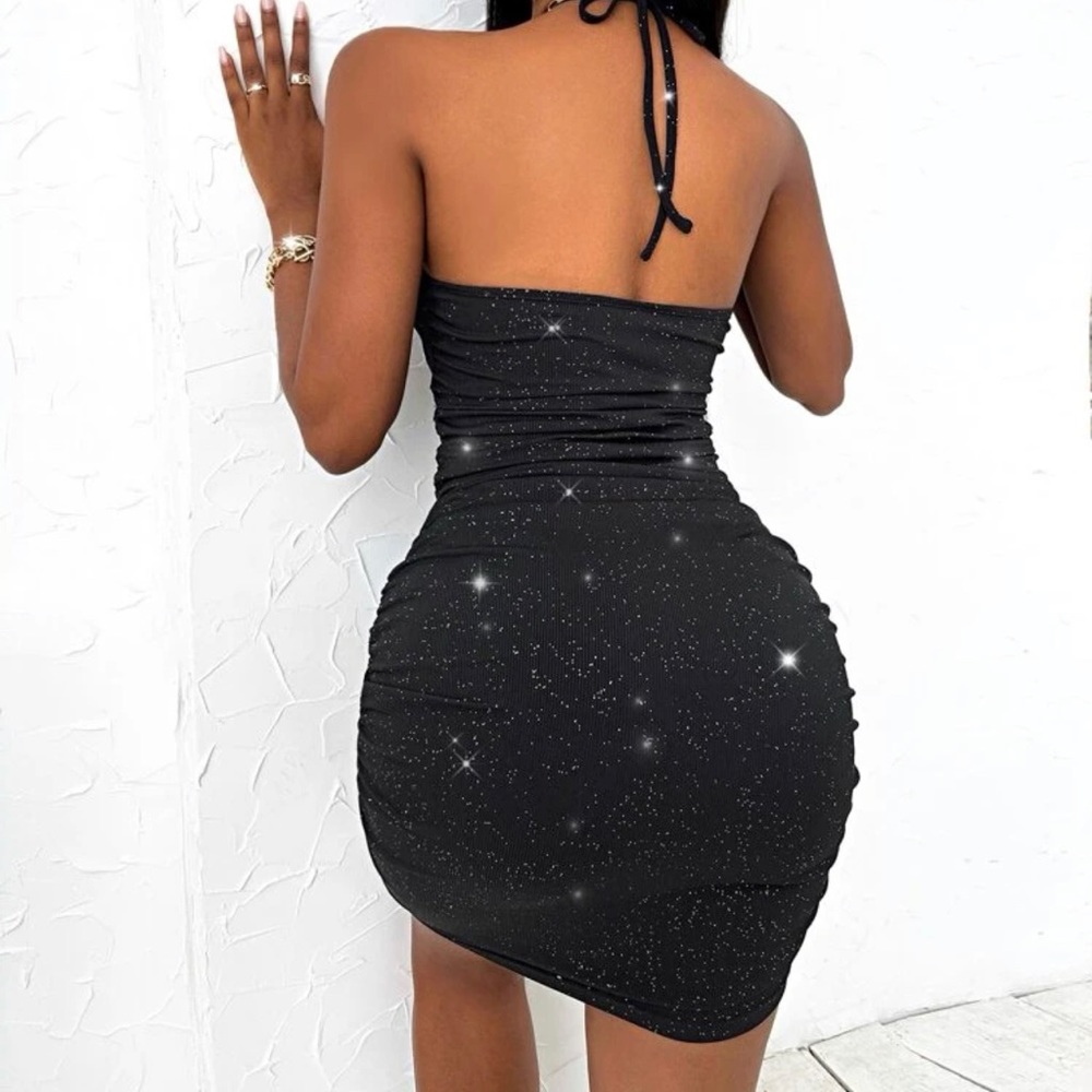 Cut Out Ruched Bodycon Dress - Picture 3 of 7